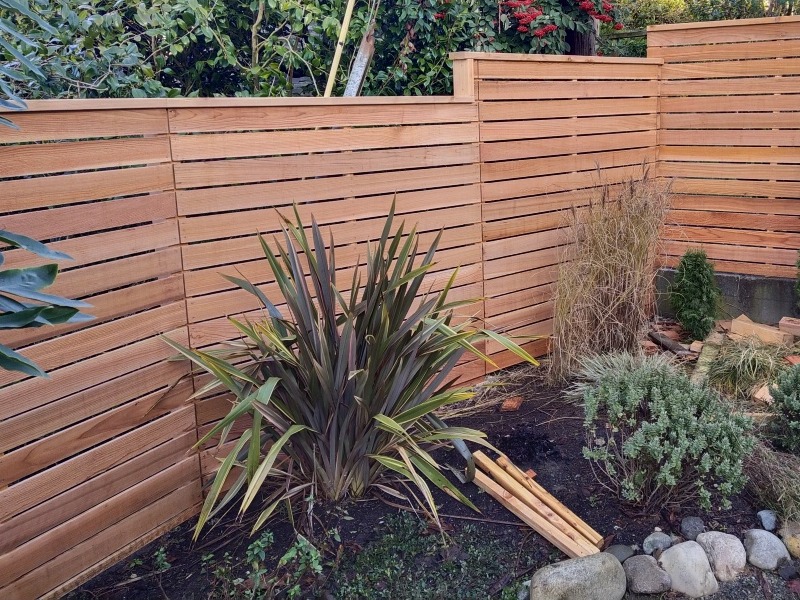 Residential & Commercial Horizontal Fence - Seattle